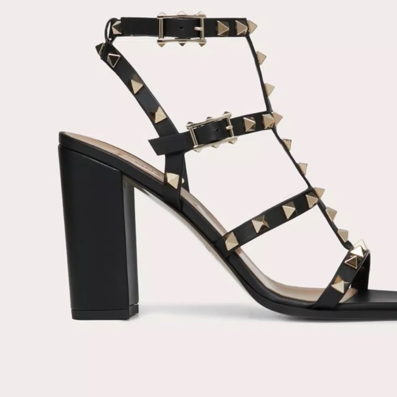 Valentino t strap rock stud sandal - Picture 4 of 14